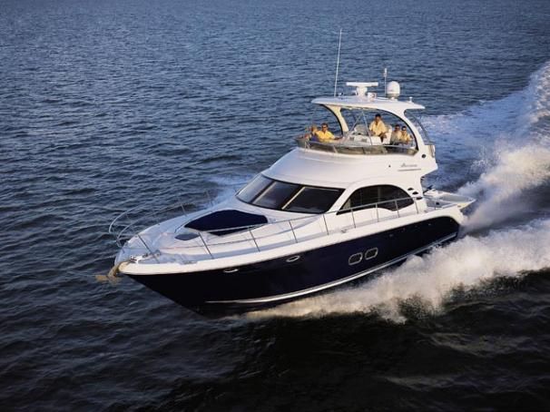 Panama-party-boat-rentals-sea-ray-52-2