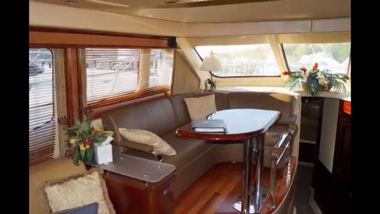 Panama-party-boat-rentals-sea-ray-52-4