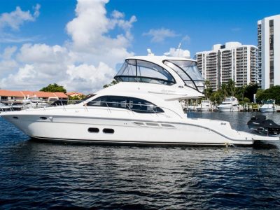 Panama-party-boat-rentals-sea-ray-52-3